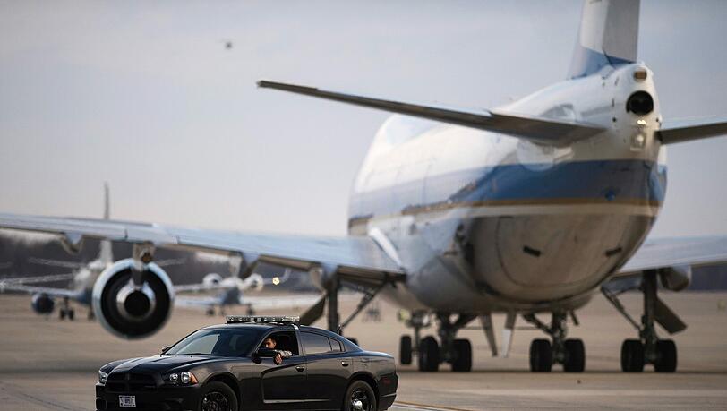 Der US-Präsident nutzt den Flughafen für Reisen mit der "Air Force One". (Archivbild) Der US-Präsident nutzt den Flughafen für Reisen mit der "Air Force One". (Archivbild)