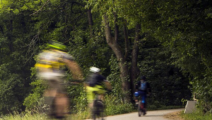 Nach dem Konflikt zwischen einem Mountainbiker und einem Wanderer gehen die Ermittlungen weiter (Symbolfoto). Nach dem Konflikt zwischen einem Mountainbiker und einem Wanderer gehen die Ermittlungen weiter (Symbolfoto).