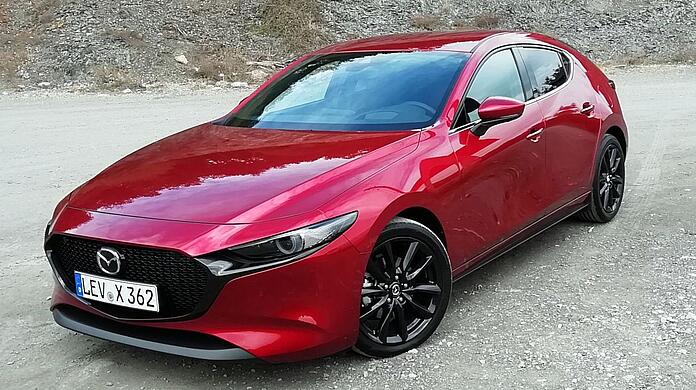 Elegant und mit 180 PS auf Wunsch auch ganz schön dynamisch: der Mazda3 mit Skyactive-X-Motor.