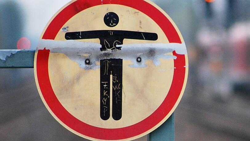 Der 22-Jährige aus Bergen im Landkreis Traunstein war mit 1,39 Promille alkoholisiert. (Symbolbild)