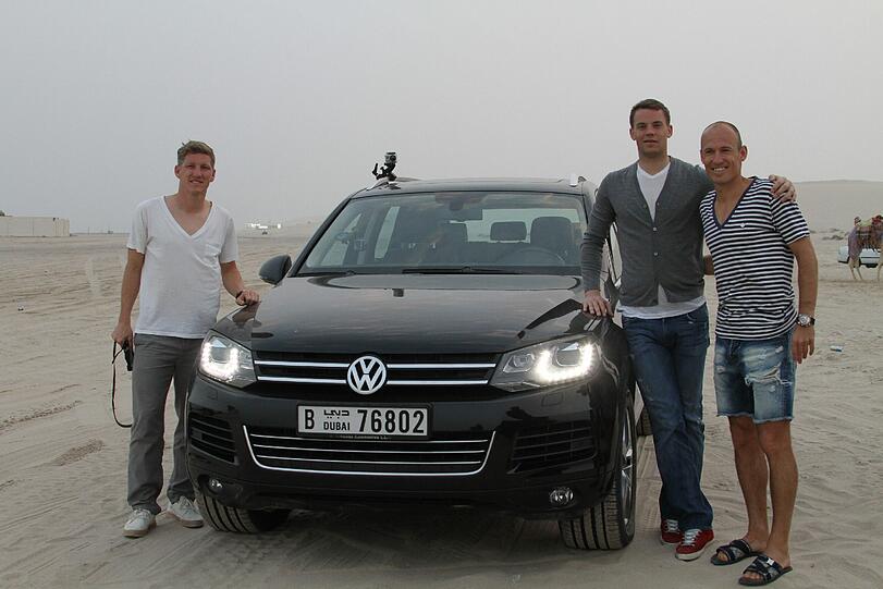 Die Bayernspieler und ihre Tour durch die Wüste - die Bilder