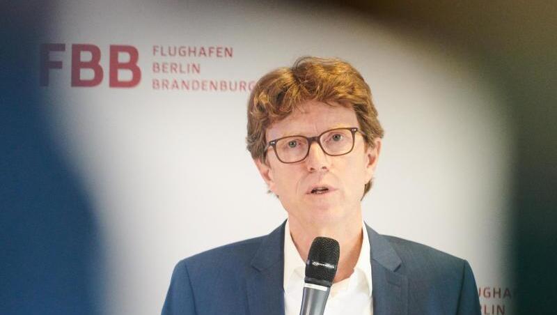 BER-Chef Engelbert Lütke Daldrup, spricht bei einer Pressekonferenz. BER-Chef Engelbert Lütke Daldrup, spricht bei einer Pressekonferenz.