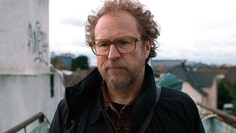 Bjarne M&auml;del in "Blackbird", nach dem Deb&uuml;troman von Matthias Brandt.