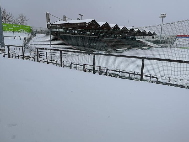 Schnee im Sportpark