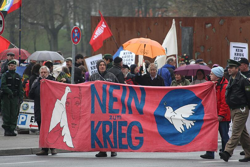 Der Ostermarsch 2012, auch heuer gibt's wieder eine Friedens-Demo.