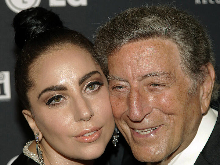 Lady Gaga und Tony Bennett vor einer Konzertaufnahme