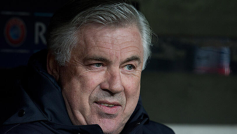 Wenn er sich wirklich nur eine Trophäe aussuchen dürfe, dann würde er sich in diesem Jahr für die Meisterschale entscheiden, sagte Bayern-Trainer Carlo Ancelotti am Freitag. Wenn er sich wirklich nur eine Trophäe aussuchen dürfe, dann würde er sich in diesem Jahr für die Meisterschale entscheiden, sagte Bayern-Trainer Carlo Ancelotti am Freitag.