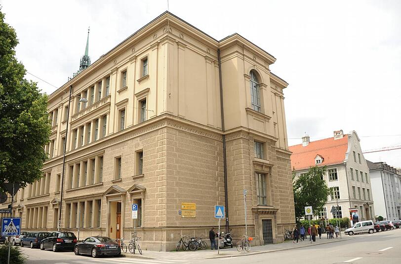 Die Marieluise-Fleisser-Realschule in der Schwanthalerstraße. Hier sind für fünf Tage Schüler aus halb Europa zu Gast