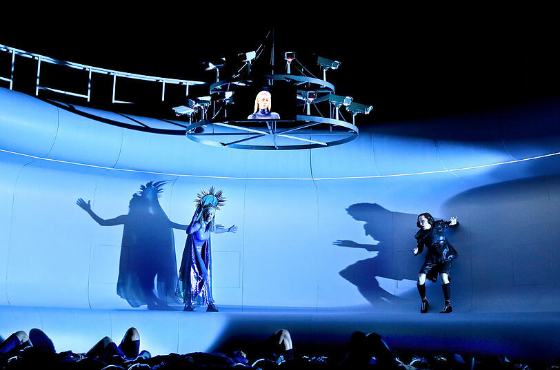 "Die Fliegen" im Cuvilliéstheater.