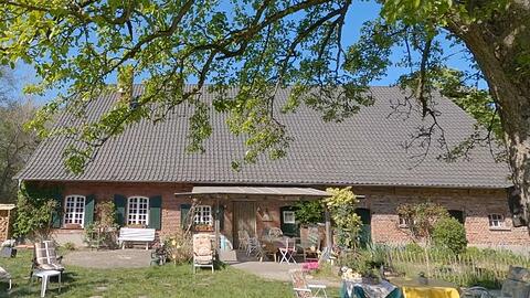 "Das Sommerhaus der Stars" lässt jetzt schon seit zehn Staffeln Beziehungen zerbrechen.