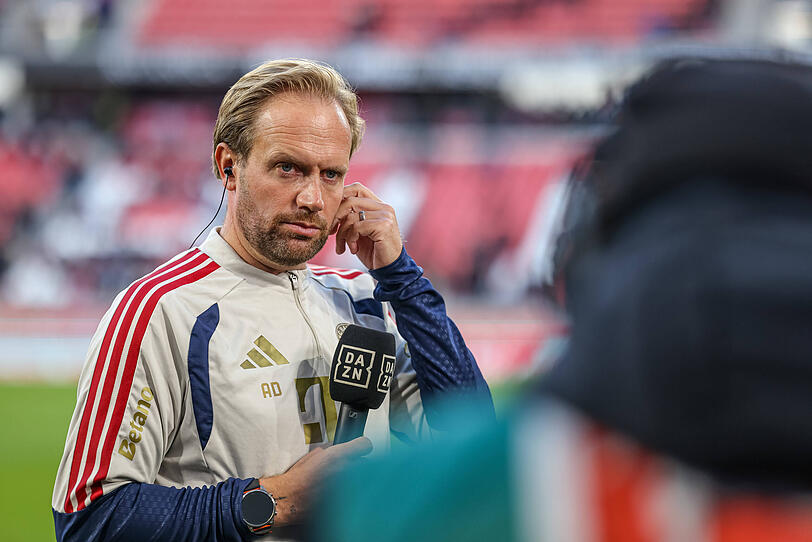 Co-Trainer Aaron Danks vertritt Kompany. Co-Trainer Aaron Danks vertritt Kompany.