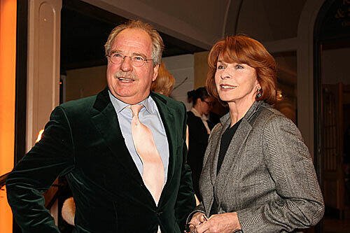 Friedrich von Thun und Senta Berger beim Fischcocktail
