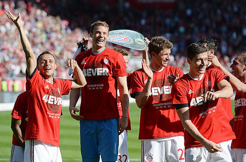 Der 26. Deutsche Meistertitel, die vierte Schale in Folge: So feierten die Bayern den Rekord-Triumph in Ingolstadt - die Bilder.