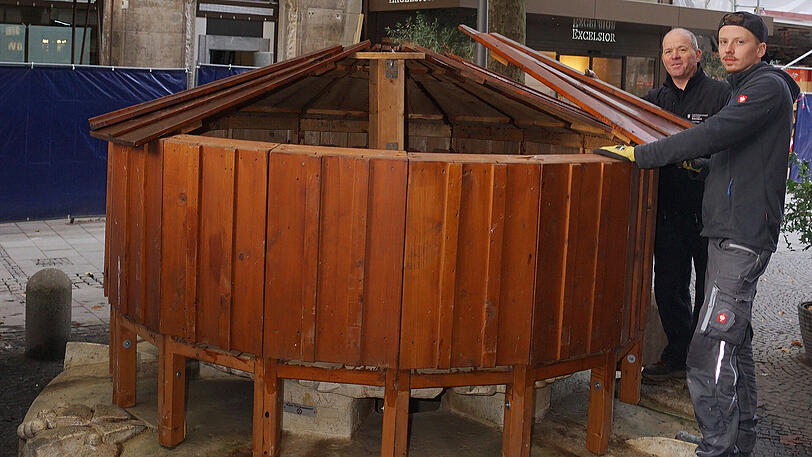 Der Brunnen in der Schützenstraße wird abgedeckt.
