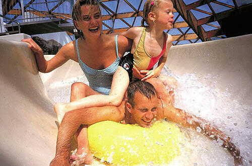 Familientauglich: Wasserspaß auf der großen Rutsche, Foto: PR