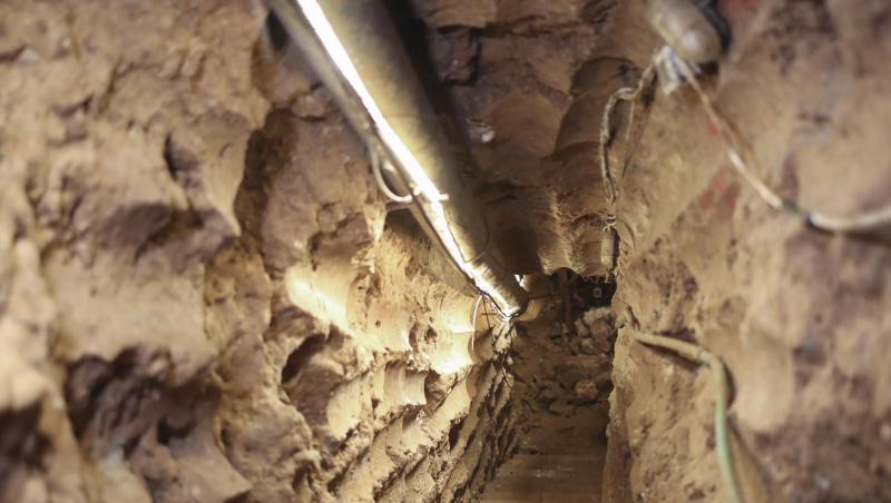 Blick in einen von der libanesischen Schiitenmiliz Hisbollah gegrabenen Tunnel nahe der Grenze zu Israel.