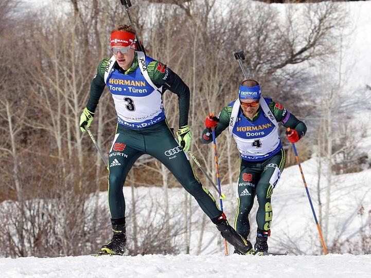 Die deutschen Biathleten Roman Rees (l) und Erik Lesser (r).