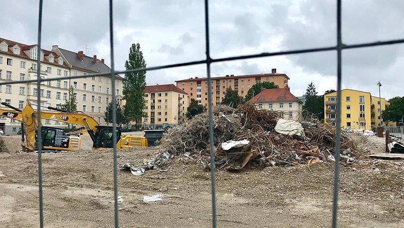 Ein Blick auf die Baustelle. Ein Blick auf die Baustelle.