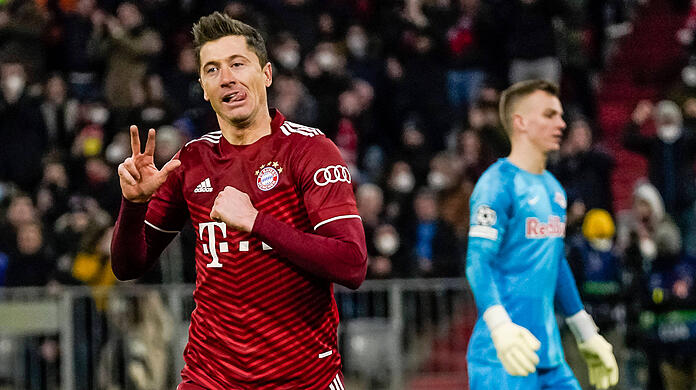 Die große Lewy-Show: Mit drei Toren in den ersten 23 Minuten schnappt sich Robert Lewandowski den Rekord für den schnellsten Hattrick eines Startelf-Spielers in der Champions-League-Geschichte.