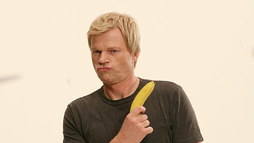 Früher wurde er mit Bananen beworfen - heute wirbt Oliver Kahn damit für "Weight Watchers" Früher wurde er mit Bananen beworfen - heute wirbt Oliver Kahn damit für "Weight Watchers"