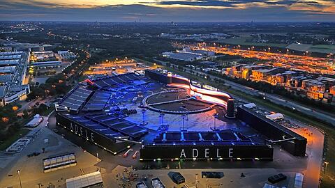 Die Adele Arena samt Bühne und Adele World.