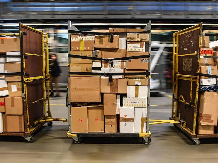 Mehr als 3,5 Milliarden Pakete werden in diesem Jahr in Deutschland ausgeliefert - dem boomenden Onlinehandel sei Dank.