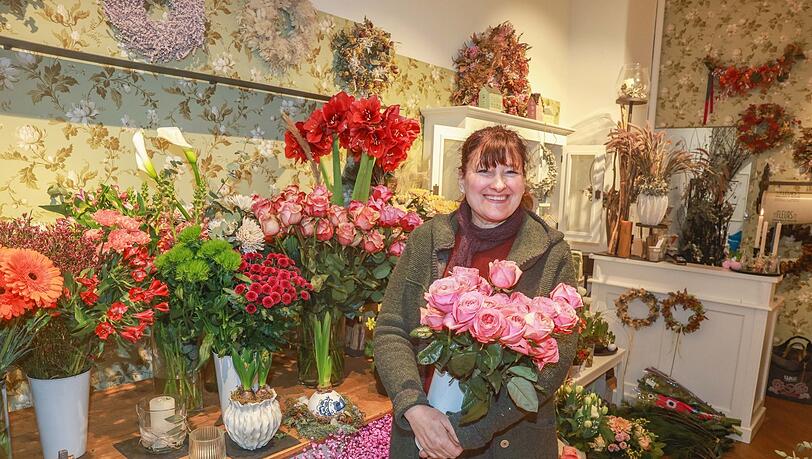 Michaela Furthmann vom Blumenladen Fleurs in der Hackenstraße beobachtet, dass Kunden vor allem am Wochenende mit dem Auto kommen. Michaela Furthmann vom Blumenladen Fleurs in der Hackenstraße beobachtet, dass Kunden vor allem am Wochenende mit dem Auto kommen.
