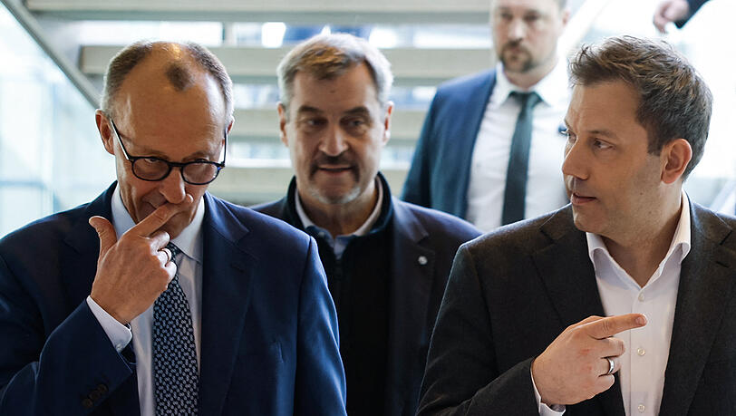 Berlin statt Maibock 2025: CSU-Chef Markus Söder (Mitte) mit dem CDU-Vorsitzenden Friedrich Merz (l.) und dem SPD-Co-Vorsitzenden Lars Klingbeil während der Koalitions-Verhandlungen in der Bundeshauptstadt. Berlin statt Maibock 2025: CSU-Chef Markus Söder (Mitte) mit dem CDU-Vorsitzenden Friedrich Merz (l.) und dem SPD-Co-Vorsitzenden Lars Klingbeil während der Koalitions-Verhandlungen in der Bundeshauptstadt.