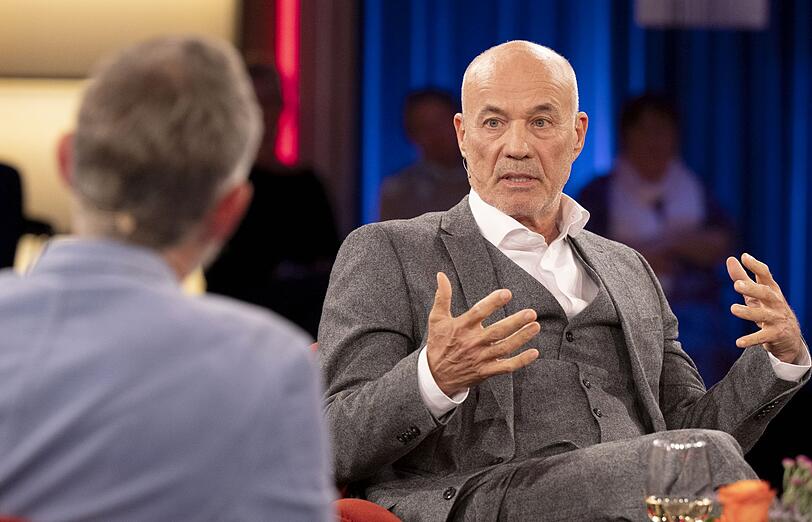 Heiner Lauterbach will sich nicht von KI die Arbeit abnehmen lassen: "Der Mensch muss etwas Sinnvolles tun." Heiner Lauterbach will sich nicht von KI die Arbeit abnehmen lassen: "Der Mensch muss etwas Sinnvolles tun."