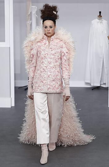 Die Haute-Couture-Kollektion von Chanel für Herbst/Winter 2016/17
