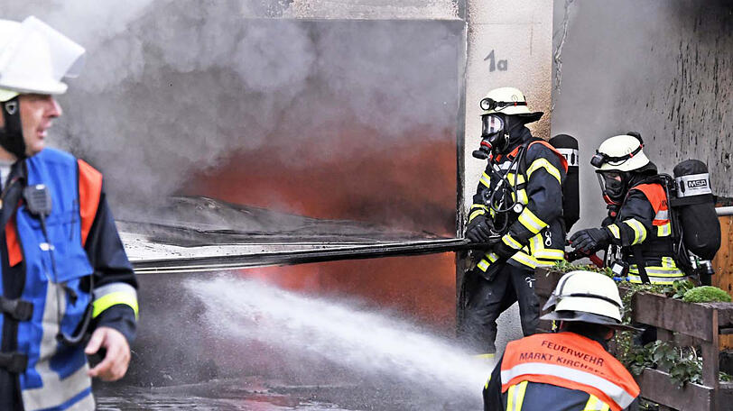 Den Einsatzkräften gelang es, die Flammen unter Kontrolle zu bekommen.