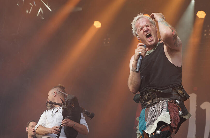 Die Bilder vom ersten Tag des Rockavaria-Festivals 2016 im Münchner Olympiapark, hier mit In Extremo.
