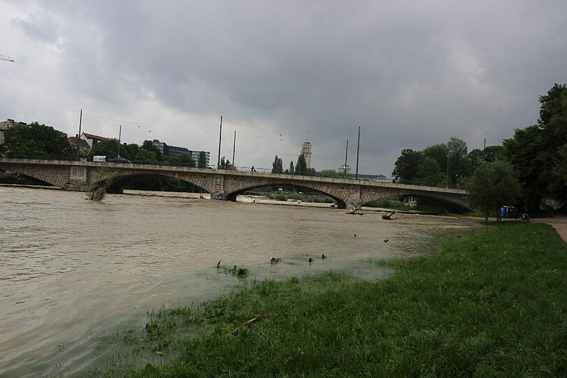 Die Isar führt Hochwasser: Die Bilder!