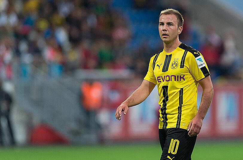 Mario Götze muss vermutlich noch ein paar Wochen auf sein Pflichtspiel-Comeback für den BVB warten.