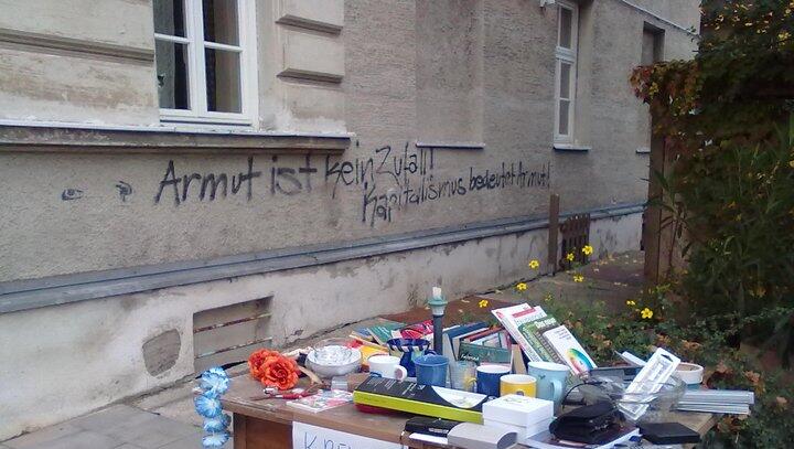 "Krempel to go" und "Elektrogeräte funktionieren".