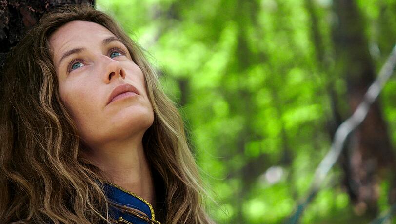 Corine (Cécile de France) ist auf Sinnsuche. Corine (Cécile de France) ist auf Sinnsuche.