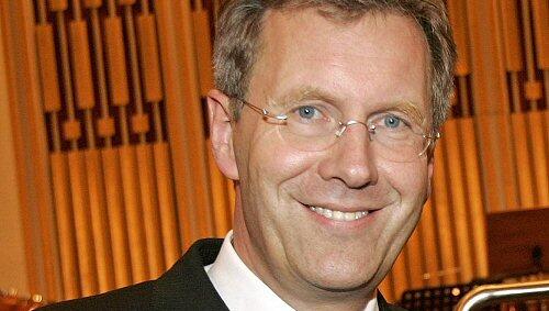 Liegt mit Fieber im Bett: Christian Wulff. Liegt mit Fieber im Bett: Christian Wulff.