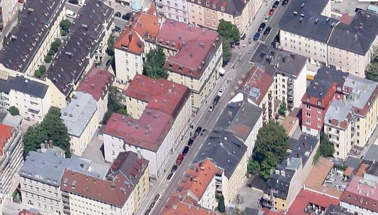 Das Haus mit der Nummer 57 in der Arcisstraße liegt im schönen Wohnviertel in der Maxvorstadt.