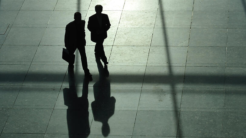 Der ehemalige Bankmanager war heimlich auch noch an mindestens drei Firmen aus der Finanzbranche als Geschäftsführer beteiligt. (Symbolbild)