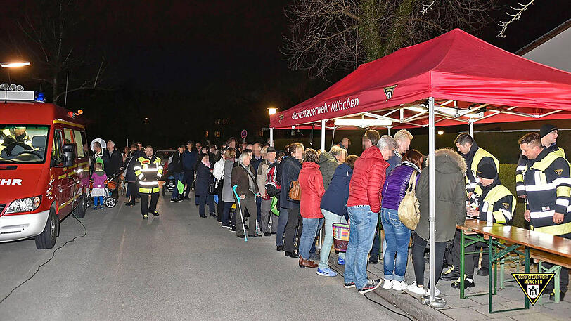 Rund 90 Anwohner, die vom Munitionsfund betroffen sind, sind aktuell in Hotelzimmern untergebracht.