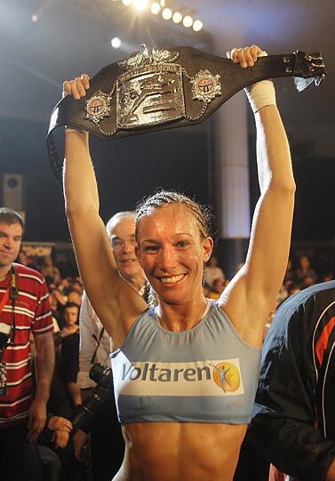 Christine Theiss, Kickboxen, Kickboxschule Steko: Die 32-jährige Seriensiegerin der vergangenen Jahre verteidigte heuer drei Mal erfolgreich ihren Weltmeistertitel im Kickboxen. Bei Sat.1 moderierte sie eine Abnehm-Show.
