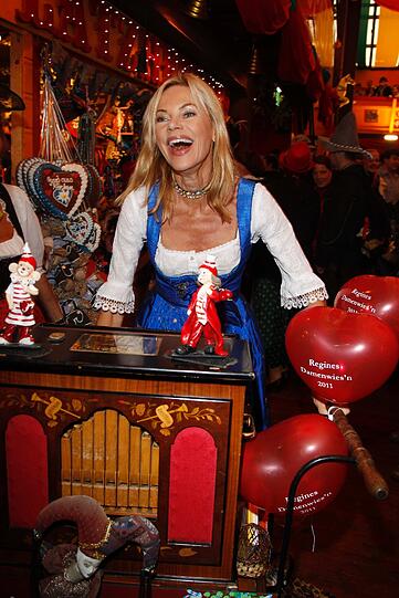 Regine Sixt's Damenwiesn: Die Münchner Lady-Elite trifft sich im Hippdrom. Die Bilder