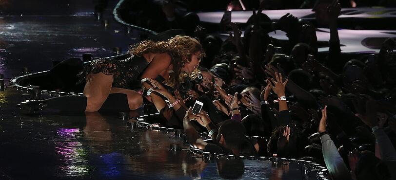 Super sexy im Superdome: Die Baltimore Ravens begeistern ihre Fans - und Sängerin Beyoncé Knowles legt in der Pause einen 13-minütigen Auftritt hin.