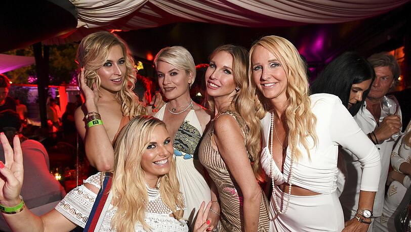 Alessandra Geissel, Verena Kerth, Kriemhild Siegel, Sabine Piller und Kristina Bach Alessandra Geissel, Verena Kerth, Kriemhild Siegel, Sabine Piller und Kristina Bach
