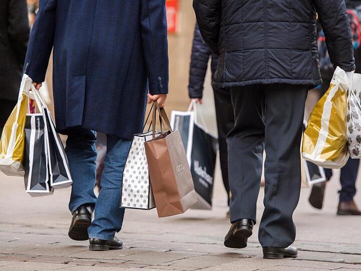 Das hatten die Analysten anders vorhergesagt: Die Erlöse im Einzelhandel sind im Oktober im Monatsvergleich zurückgegangen.