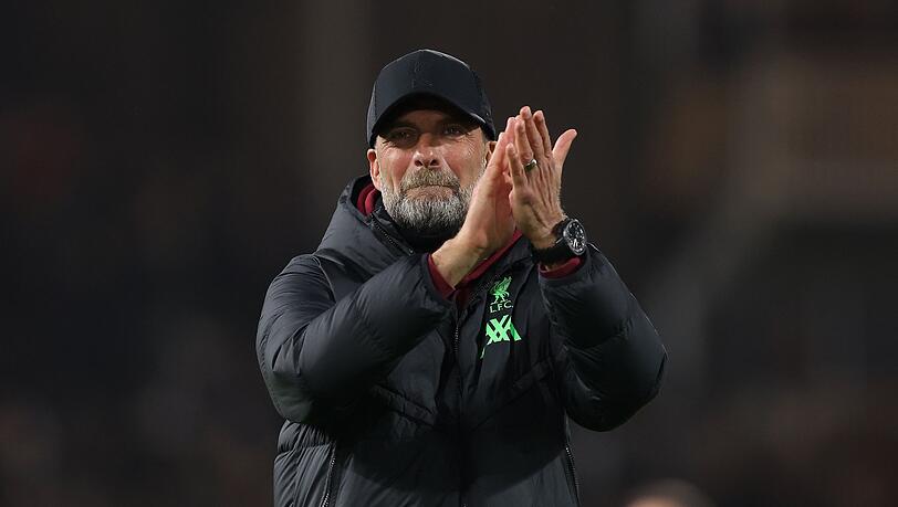 Als er Trainer von Liverpool wurde, stellte sich Jürgen Klopp als "The Normal One" (deutsch: der Normale) vor. Dabei ist er für Fußballfans etwas ganz Besonderes. In der Liga sind die Reds Tabellenführer, im englischen Pokal stehen sie nun im Finale.