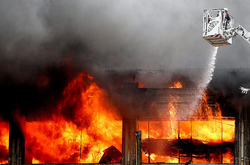 In einem türkischen Mädchenwohnheim bricht ein Feuer aus und tötet zwölf Menschen. (Symbolbild)