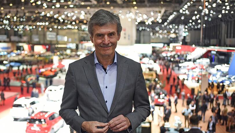Autoexperte Ferdinand Dudenhöffer sieht deutsche Autobauer wie BMW in einer anhaltenden Krise. Autoexperte Ferdinand Dudenhöffer sieht deutsche Autobauer wie BMW in einer anhaltenden Krise.