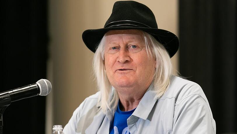 Charles Martinet hört als Stimme von Mario auf.