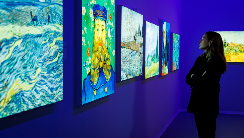 Treten Sie ein in Van Goghs Welt — wo jedes Bild zu leben beginnt. Treten Sie ein in Van Goghs Welt — wo jedes Bild zu leben beginnt.